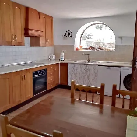 Private With Panoramic Seaviews, Pool & Wifi Villa