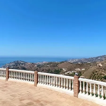 Private With Panoramic Seaviews, Pool & Wifi Almunecar