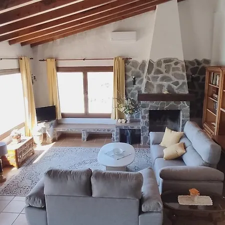 Private With Panoramic Seaviews, Pool & Wifi *