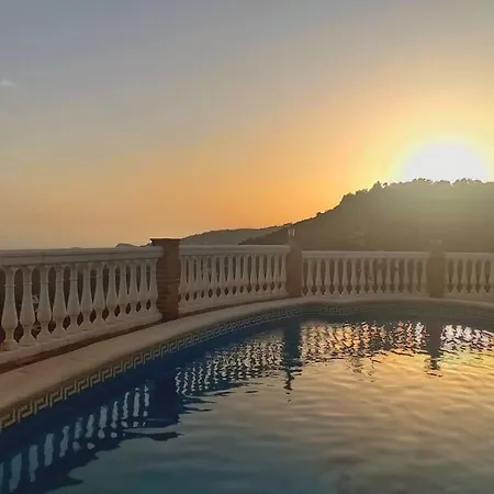 Private With Panoramic Seaviews, Pool & Wifi Villa Almunecar